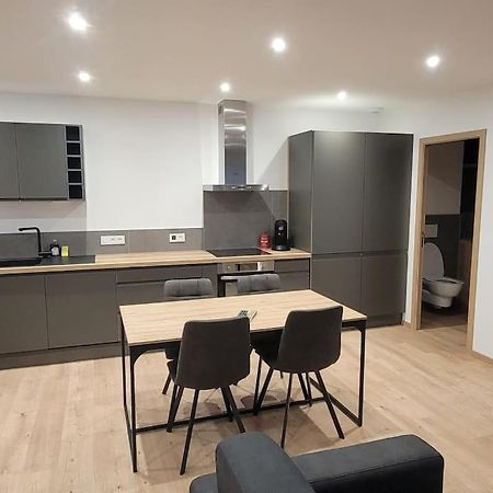 Superbe Appartement T2 Climatise, Idealement Situe Ugine Zewnętrze zdjęcie