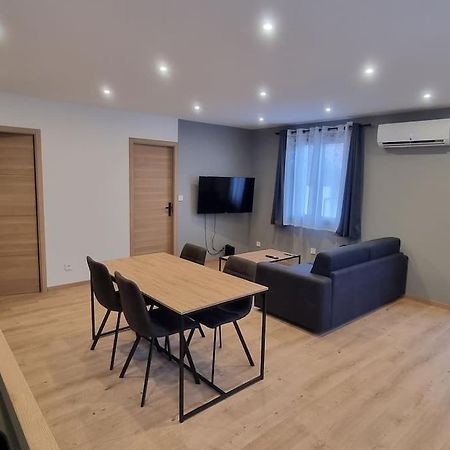 Superbe Appartement T2 Climatise, Idealement Situe Ugine Zewnętrze zdjęcie