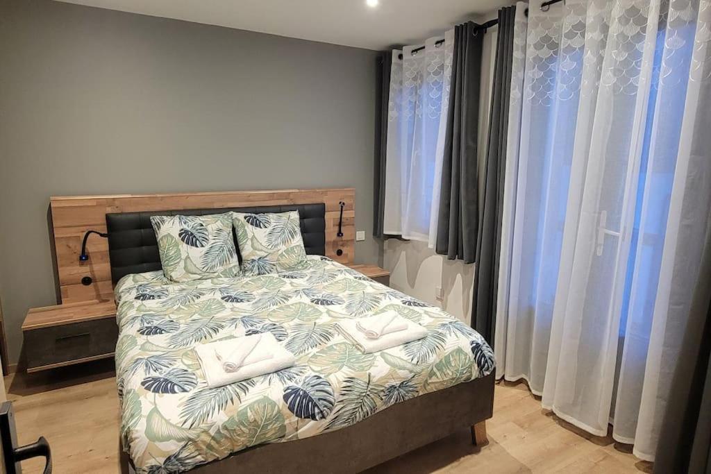 Superbe Appartement T2 Climatise, Idealement Situe Ugine Zewnętrze zdjęcie