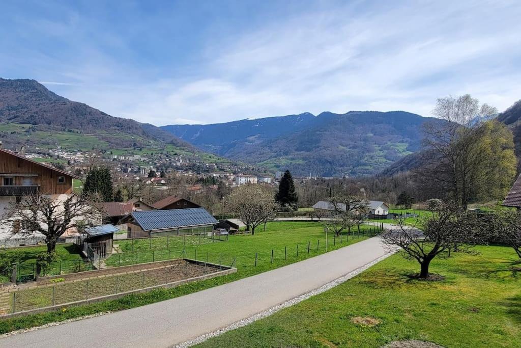 Superbe Appartement T2 Climatise, Idealement Situe Ugine Zewnętrze zdjęcie