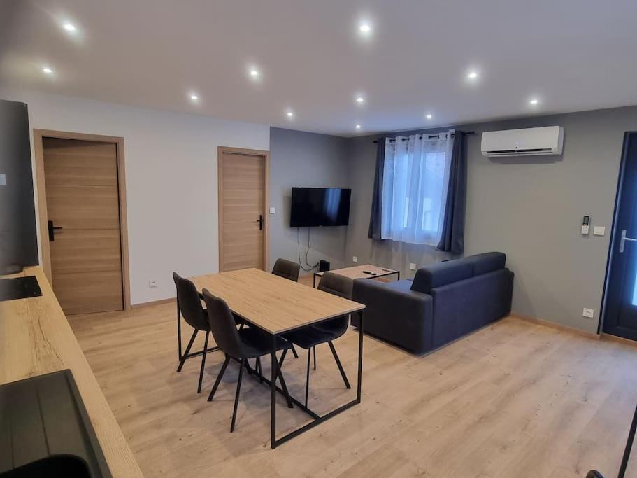 Superbe Appartement T2 Climatise, Idealement Situe Ugine Zewnętrze zdjęcie