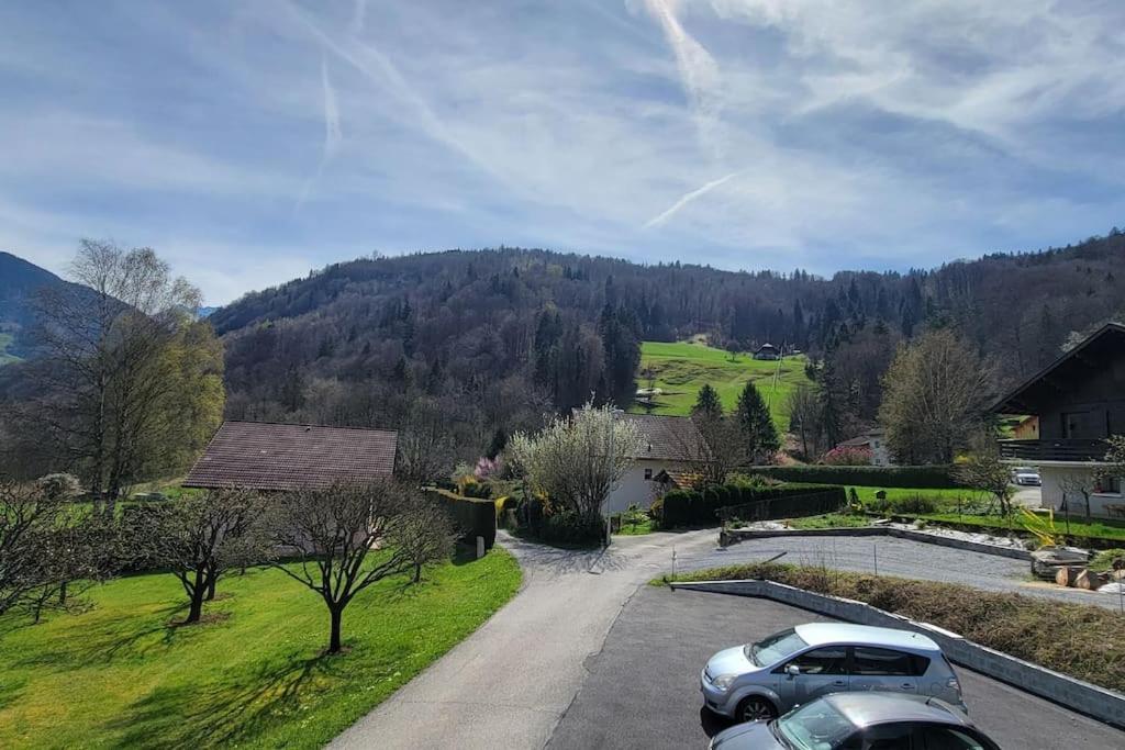 Superbe Appartement T2 Climatise, Idealement Situe Ugine Zewnętrze zdjęcie